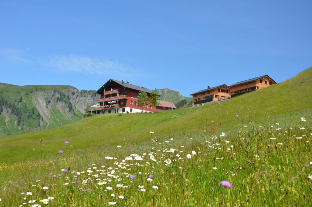 Laendle Hotel Дамулс Екстериор снимка