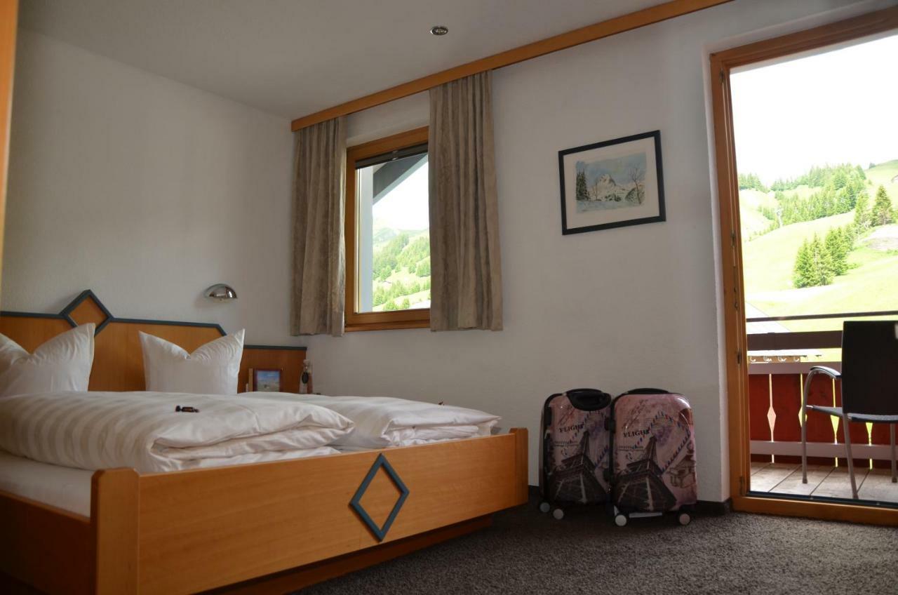 Laendle Hotel Дамулс Екстериор снимка